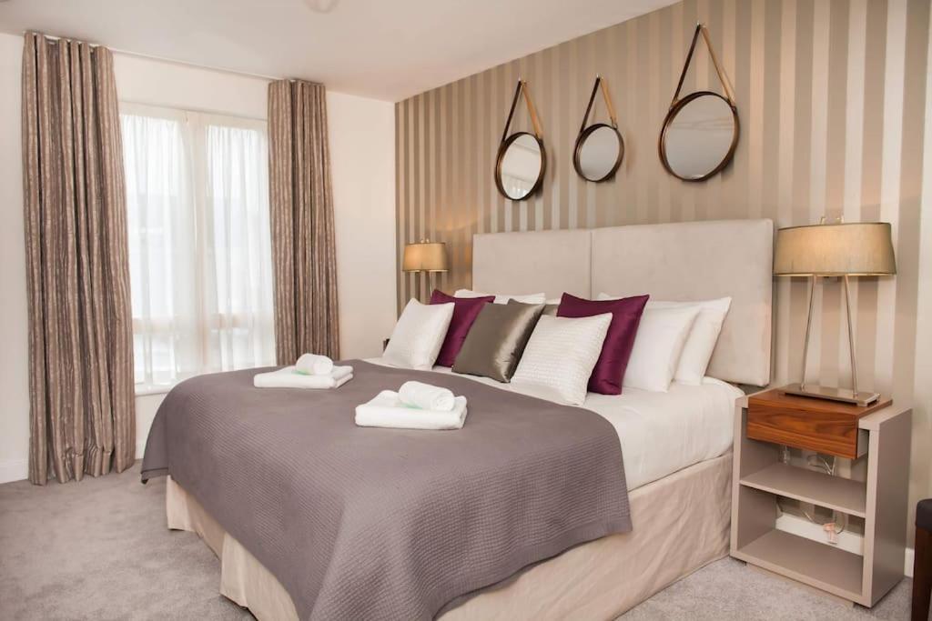 Stylish And Central Two Bedroom & Two Bathroom Apartment With Free Parking Extérieur photo